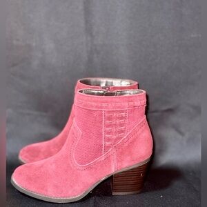 Elegant burgundy Ankle Boots